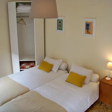 Apartment Almirante 1 Four Bedrooms Lisbon
