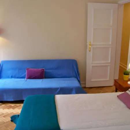 Almirante 1 Four Bedrooms * Lisbon
